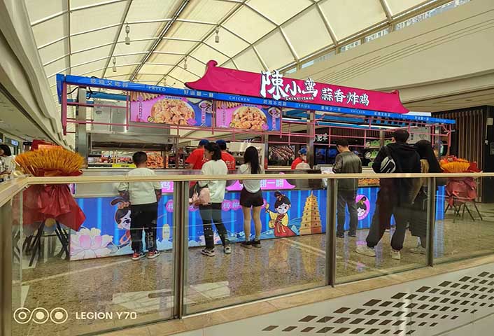 陳小蠻蒜香炸雞西安大明宮萬達店火爆開業